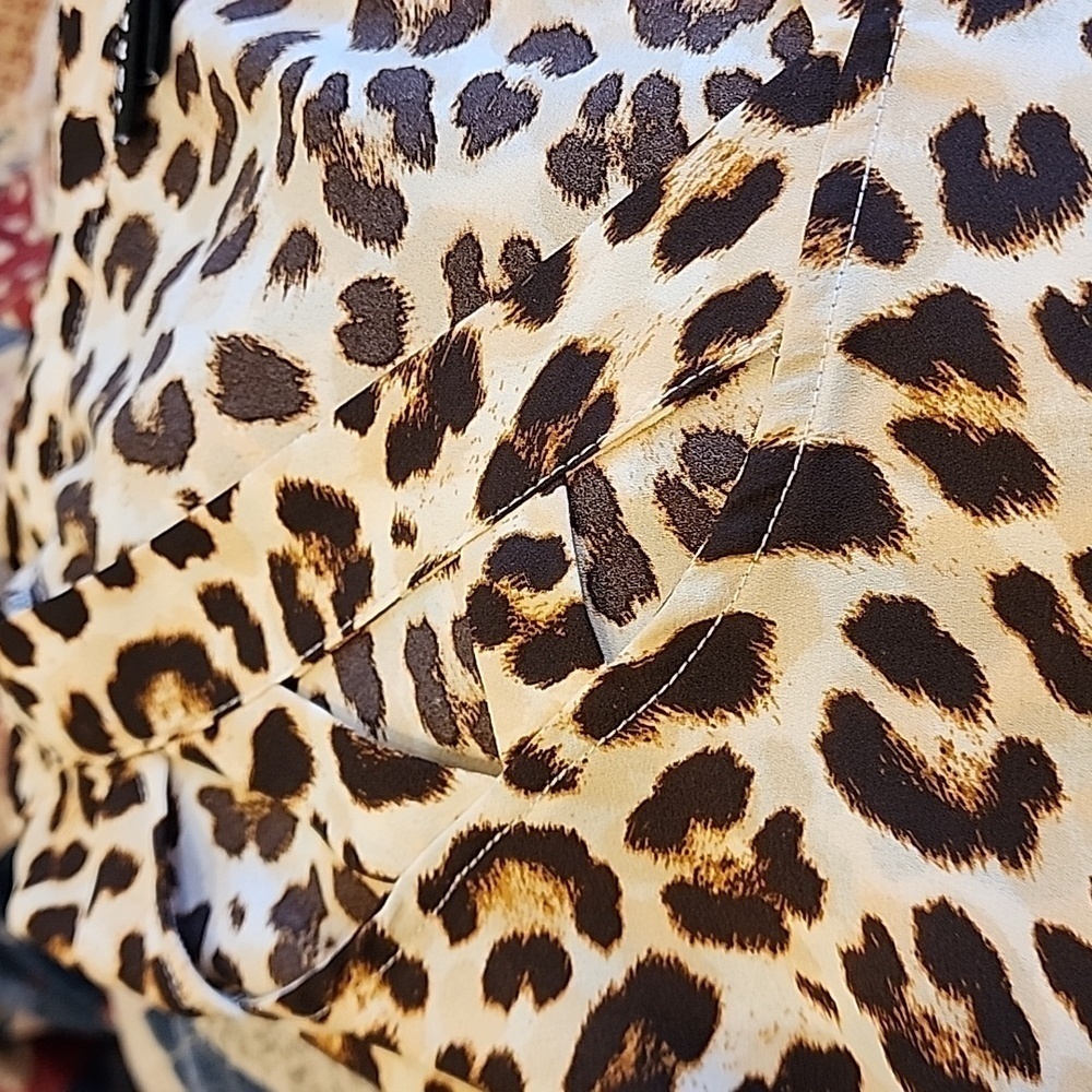 Torrid flutter sleeve animal print top 2 - Picture 8 of 8